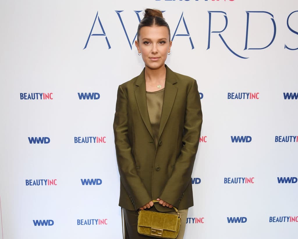 También se ha hecho de polémicas, como la vez que se autonombró una persona que viene de la ‘tierra plana’ o la amistad poco apropiada con el cantante Drake.