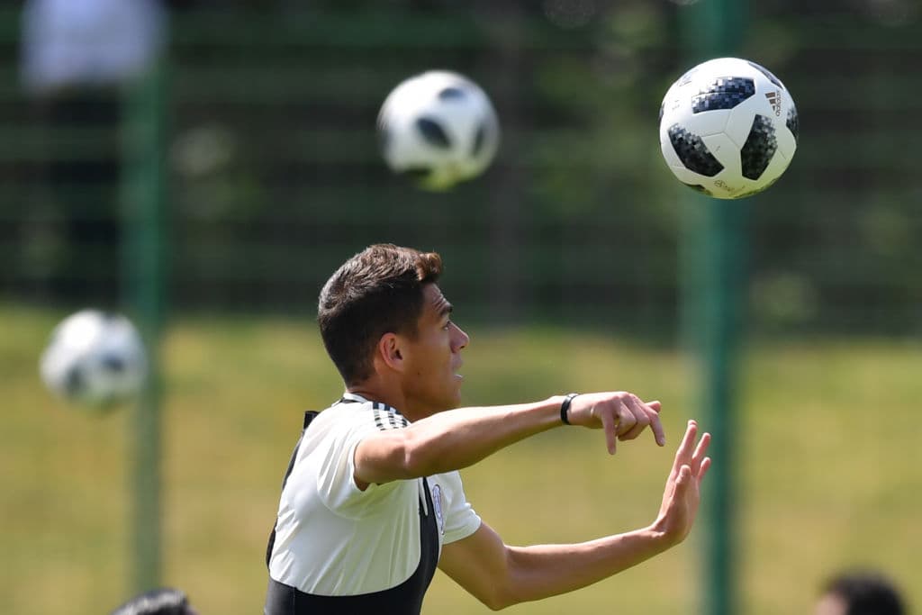 Héctor Moreno fue titular todo el juego en la derrota de local de Real Sociedad 1-2 contra Barcelona en la Jornada 5 de la Liga de España.