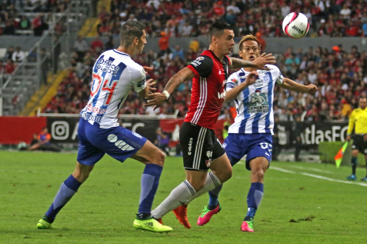 Ya en el segundo tiempo, los rojinegros dejaron ir varias opciones para ampliar su ventaja.