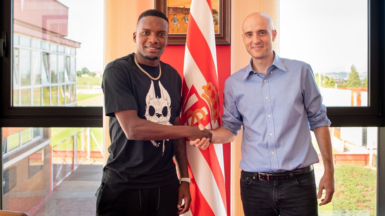 Sporting Gijón anuncia a Juan Otero como refuerzo