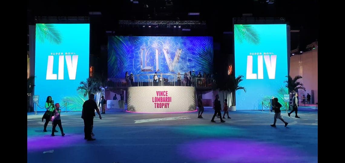 Falta menos de una semana para vivir la pasión del Super Bowl LIV entre Chiefs y 49ers pero la afición ya disfruta al máximo de la NFL Experience.