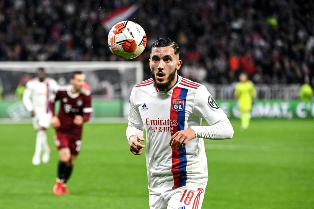 Lyon se impone ante Sparta Praga 3-0 en casa y amarra su boleto para Octavos de Final en la UEFA Europa League. Islam Slimani hizo doblete y Ekambi sumó uno más a la victoria.