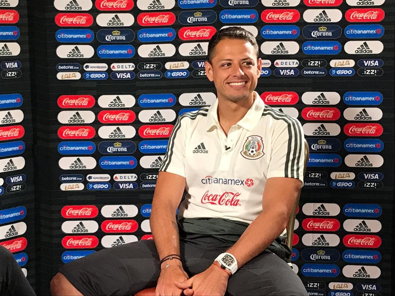 EXCLUSIVA | Chicharito: “Llegar al Sevilla es como llegar al Manchester o al Madrid”