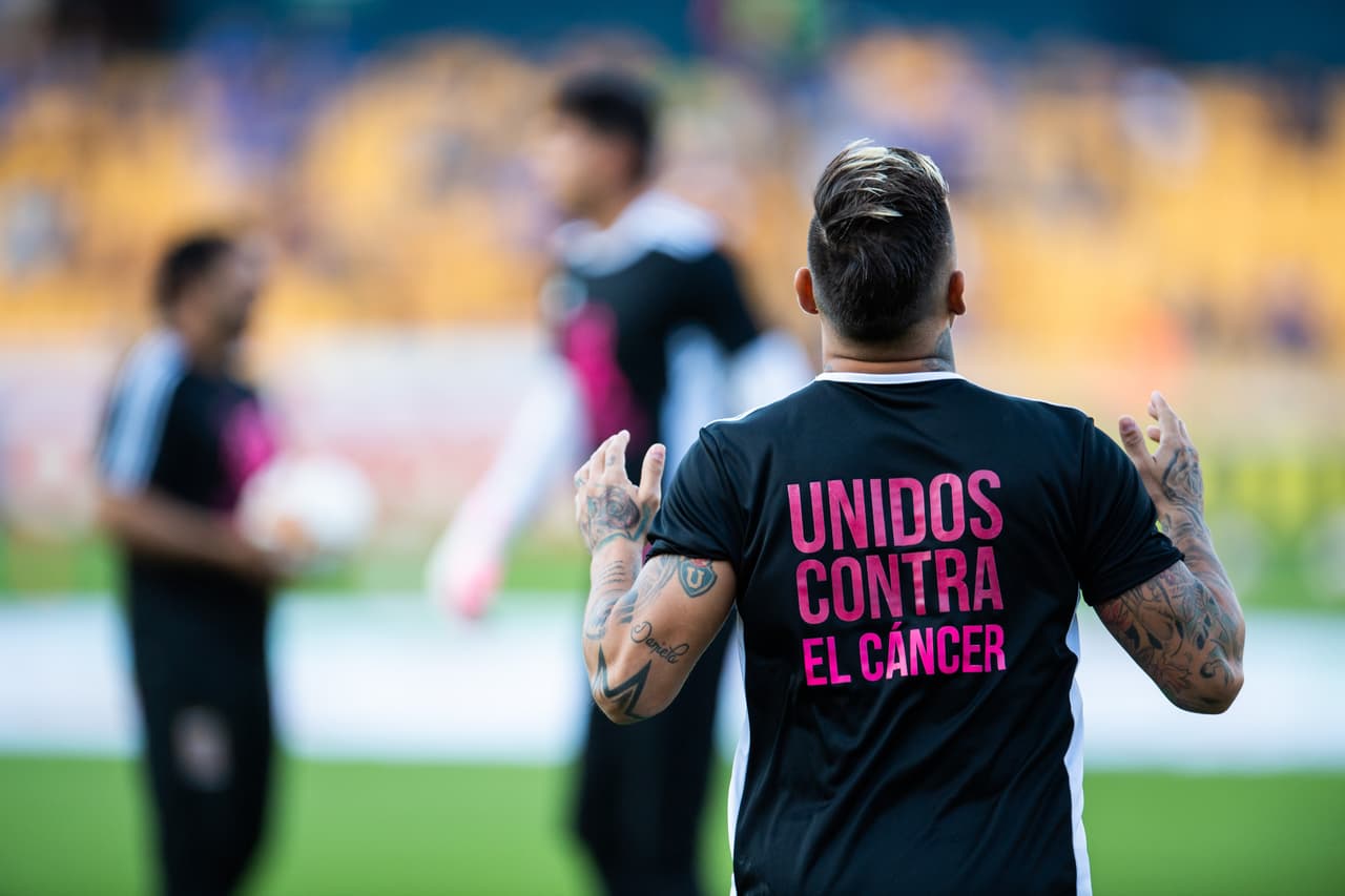 El fútbol mexicano continúa mostrando apoyo en la lucha contra el cáncer de mama.
