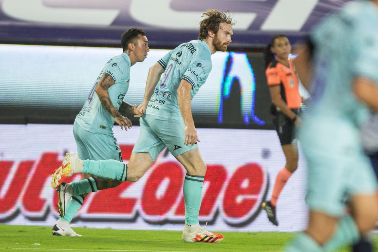 Con goles de Víctor Dávila, Óscar Murillo, Felipe Pardo y Víctor Guzmán, Pachuca logra impinerse 4-3 a Mazatlán en un entretenido encuentro.