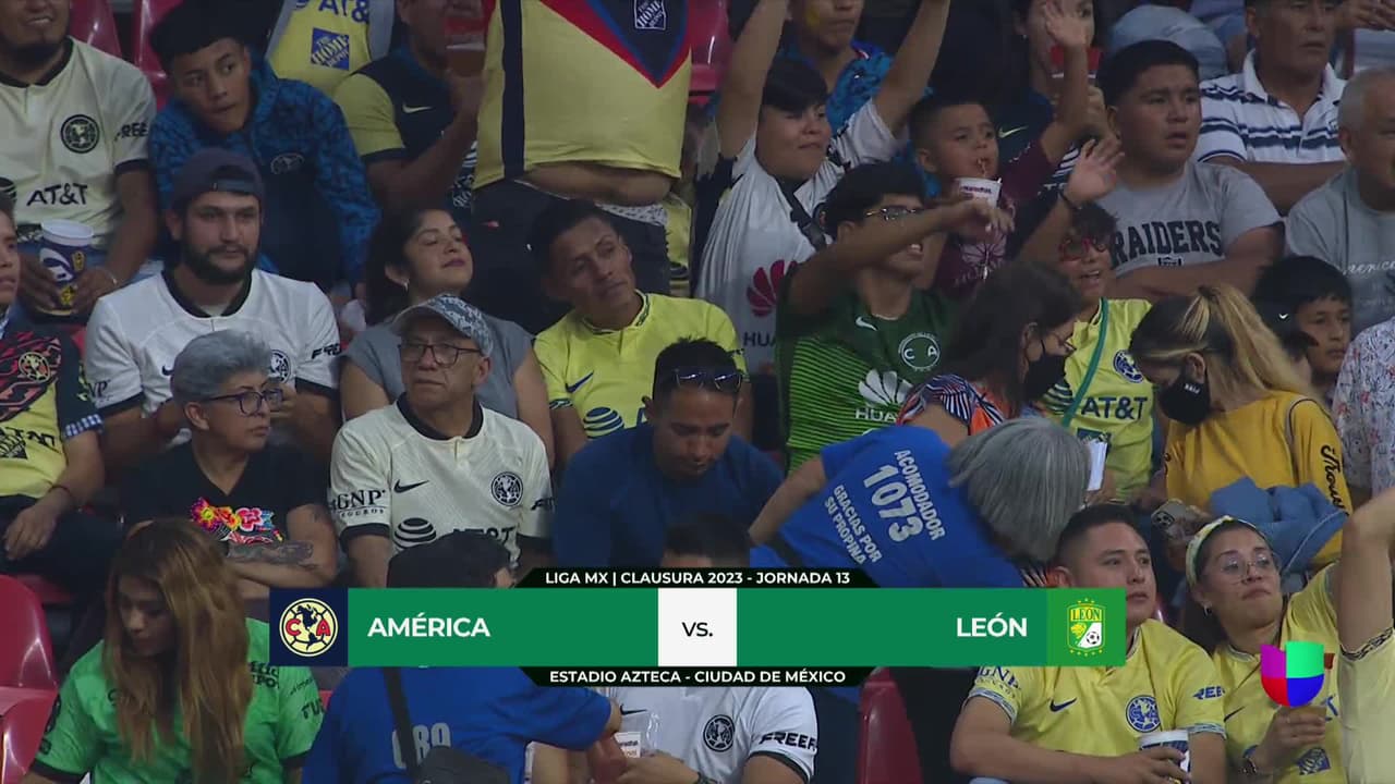 Arranca el partido y la pelota está en juego.