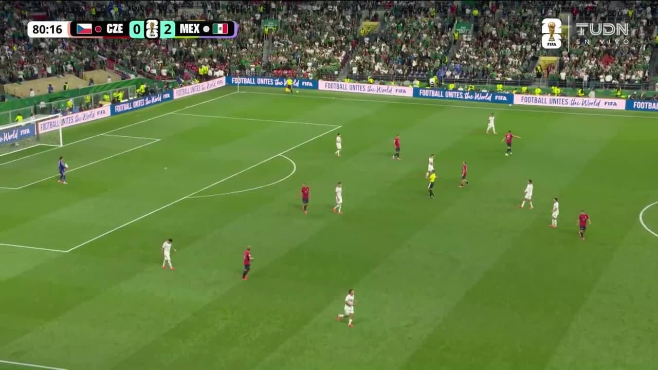¡Ochoa Ochoa! Así se escucha la histórica ovación al arquero en el México vs. Chequia