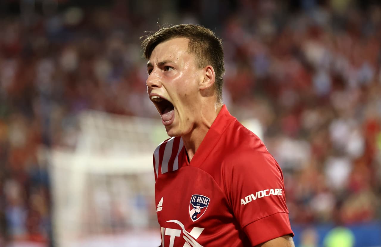 El delantero Szabolcs Schon generó asistencias en los dos goles con los que FC Dallas superó por 2-0 a Austin FC.
<br>