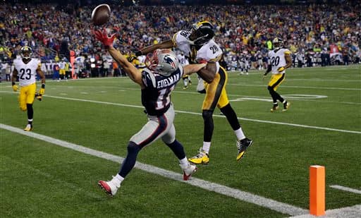 Julian Edelman casi se queda con este pase de TD.
