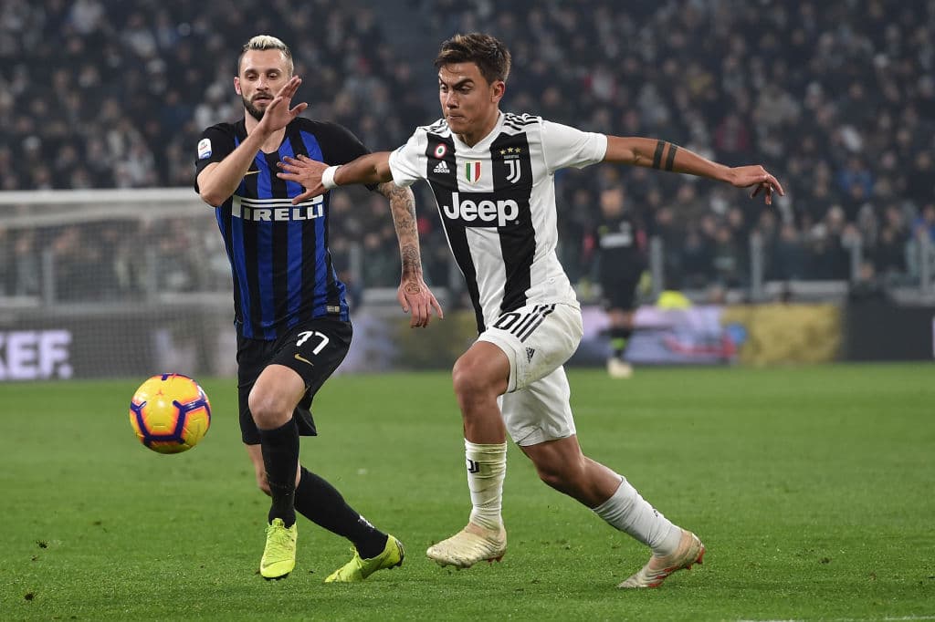 <b>10) Paulo Dybala (Juventus)</b>. El atacante argentino de la 'Vieja Señora' del fútbol italiano está tasado en 125 millones de dólares y tiene 25 años.