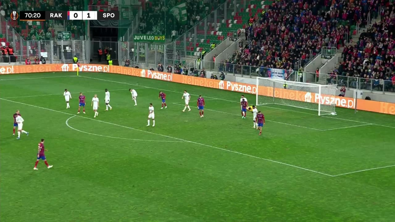 ¡TIRO ATAJADO! disparo por Vladyslav Kochergin.