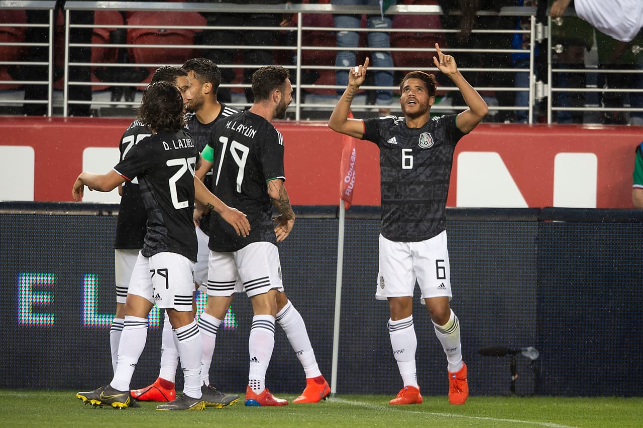 Apenas llevaba seis minutos de haber comenzado el partido cuando se puso adelante 1-0 México con el primer gol de Jonathan en la camiseta del Tri.