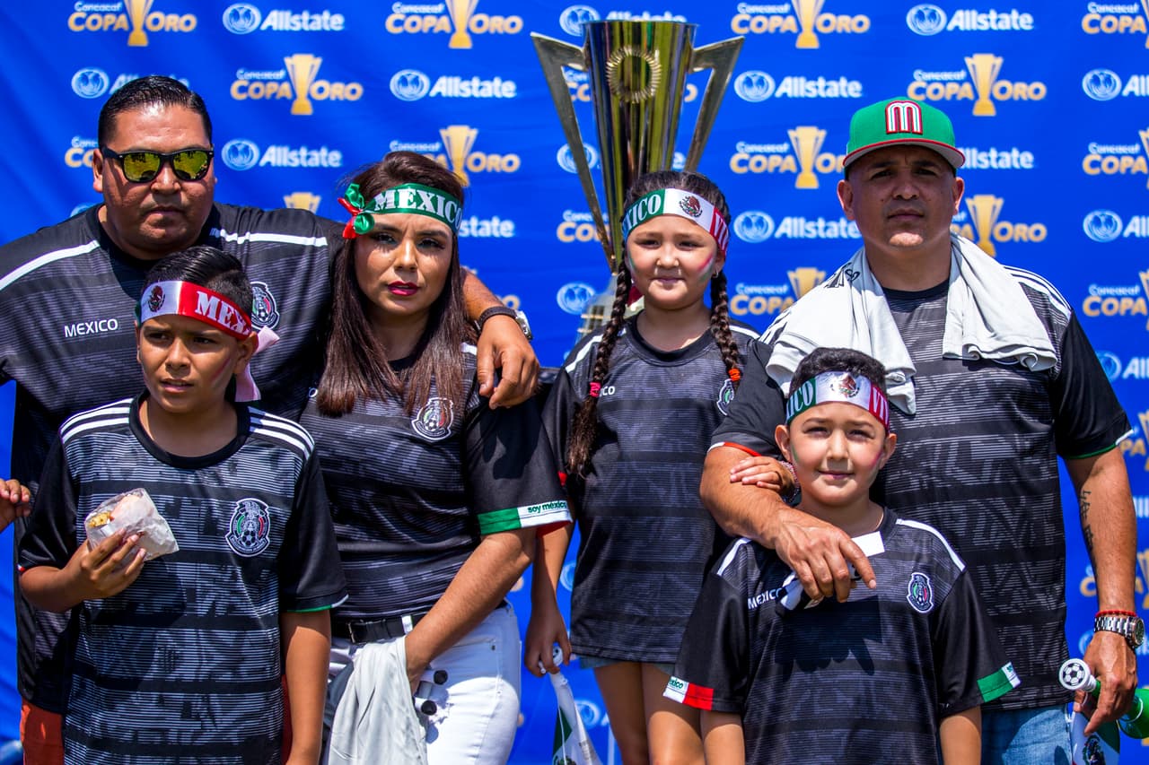 La afición mexicana está confiada del resultado del Tri.