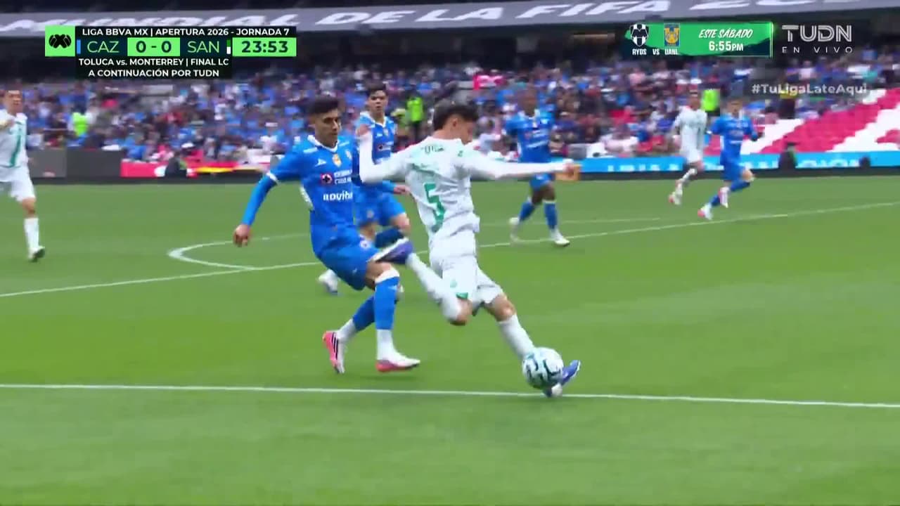 ¡Si Santos clava ese golazo a Cruz Azul se cae el estadio!