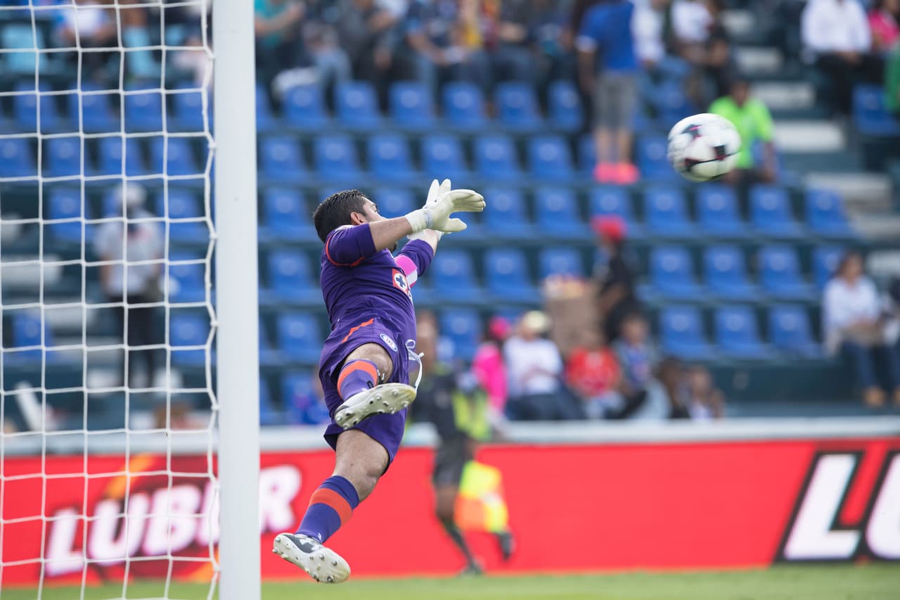 Corona cometió un feo error contra Veracruz