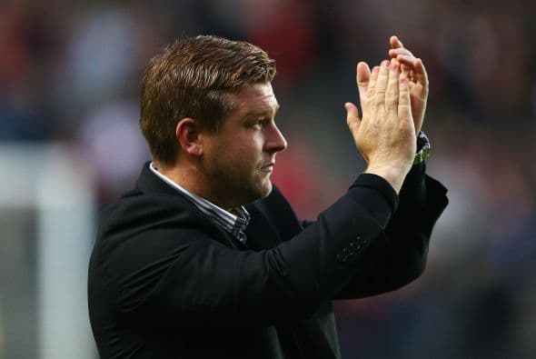 Al final el público despidió con aplausos al MK Dons por el gran partido realizado ante un histórico del fútbol inglés.