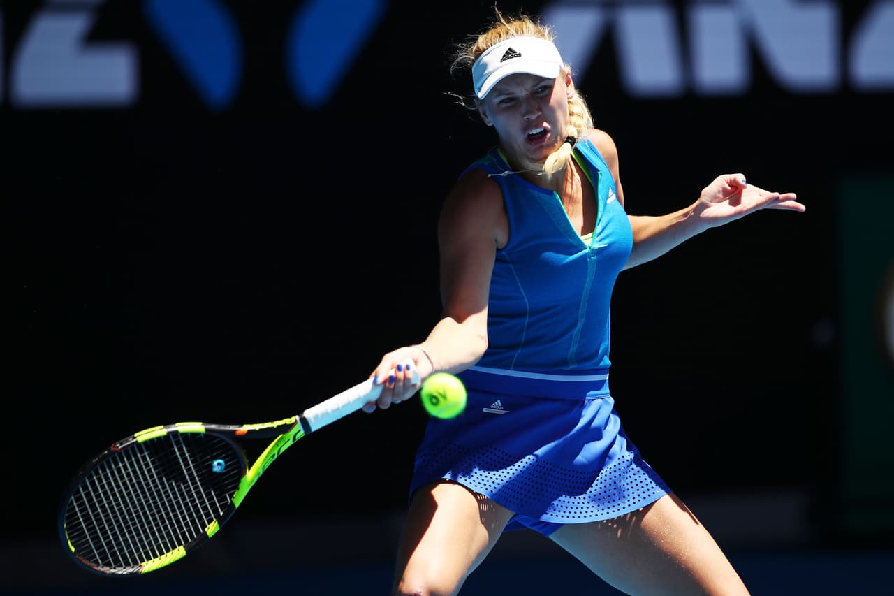 Carolina Wozniacki se impuso contra Donna Vekic con parciales 6-1, 6-3 en su choque de segunda ronda. La danesa tiene a su favor la experiencia que la llevó a ser número uno del mundo y a eso le suma un rostro angelical y cuerpo atractivo que la hacen una de las preferidas de los seguidores.