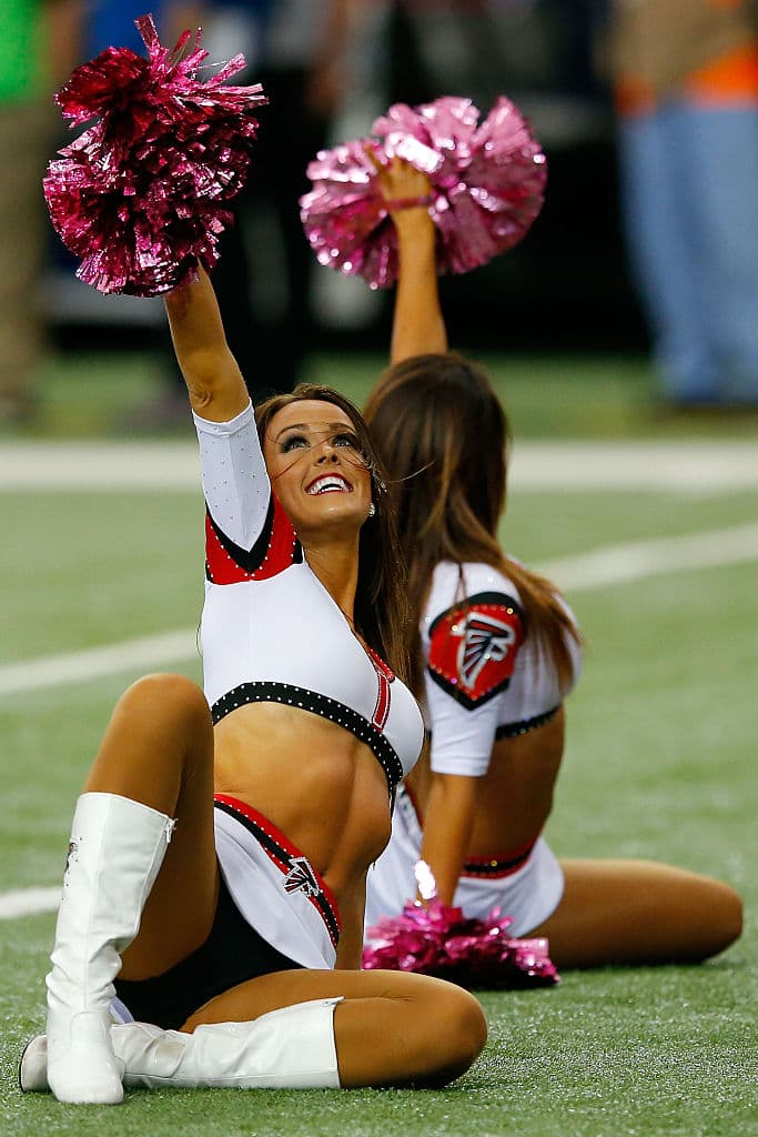 Los Atlanta Falcons tuvieron la ofensiva más explosiva de la NFL esta temporada y lucharan por un pase a la Final de división ante los Seahawks. Gran parte de su éxito se debe al apoyo incondicional que les brindaron sus bellas cheerleaders.