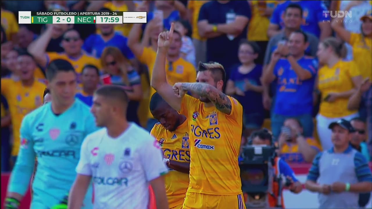 ¡Doblete de Gignac que hace explotar el Universitario!