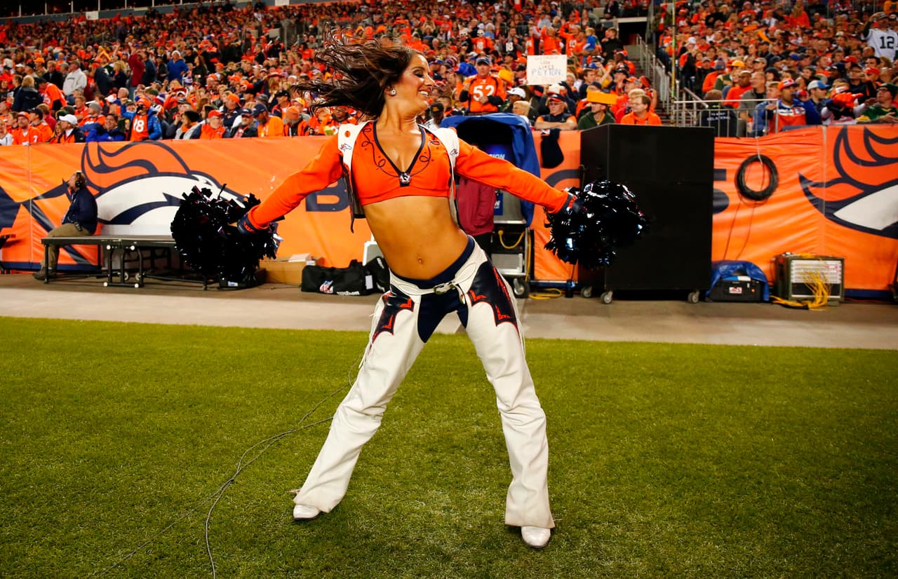 Los Broncos y Peyton Manning brillaron en Lunes por la Noche al derrotar a los Packers 29-10 y así mantenerse invictos. Checa las mejores tomas de este duelo.