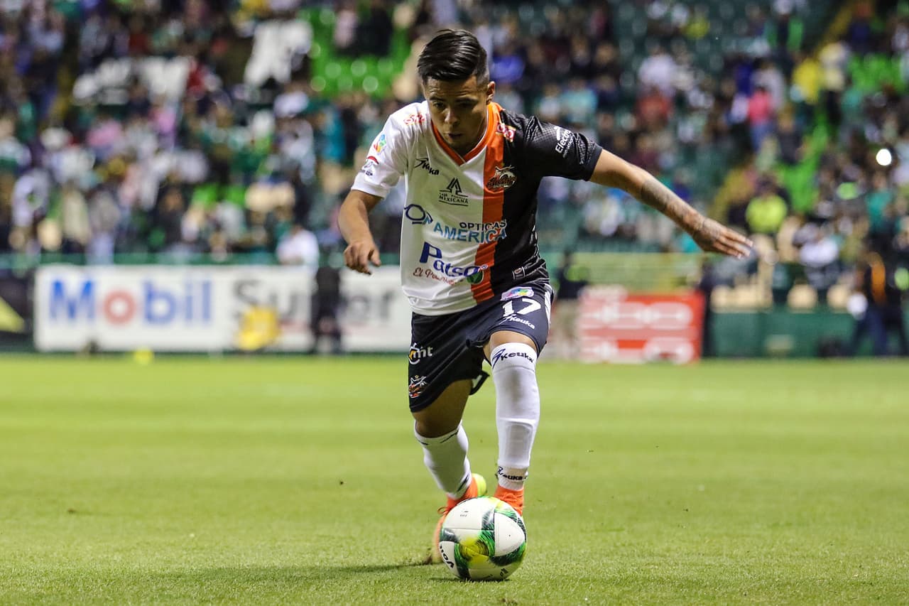Fernando Vázquez en una de las ocasiones de gol de la primera mita del equipoo oaxaqueño, un contragolpe de tres ofensivos contra dos defensas que acabó en un suspiro nada más.