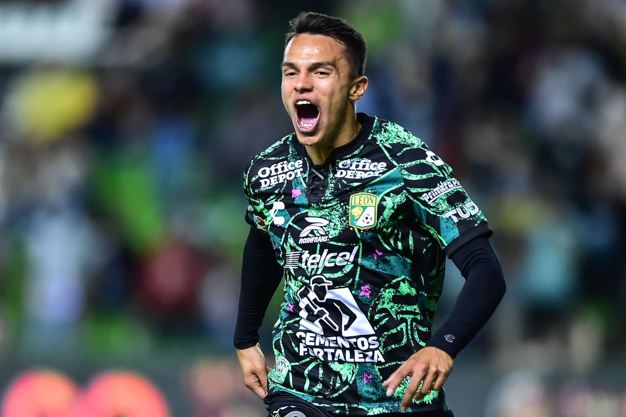 Pero al 94', Osvaldo Rodríguez le dio el triunfo a la Fiera y explotó el Nou Camp.