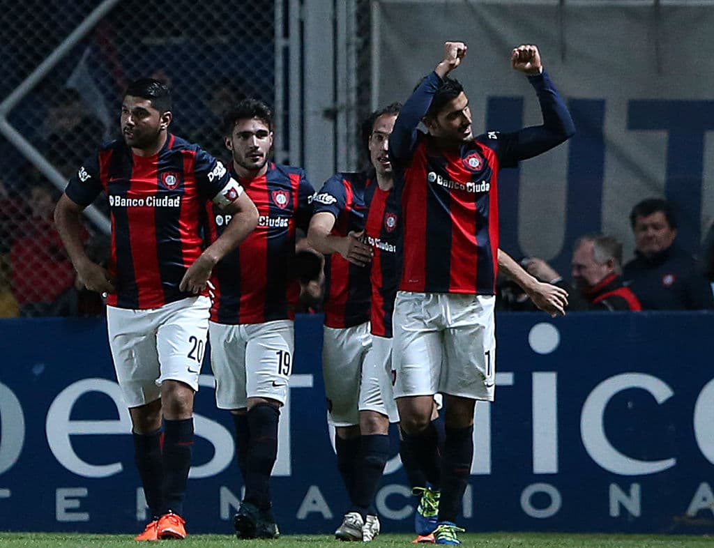 San Lorenzo venció 2-1 al River Plate y es líder de grupo con Godoy Cruz en Argentina