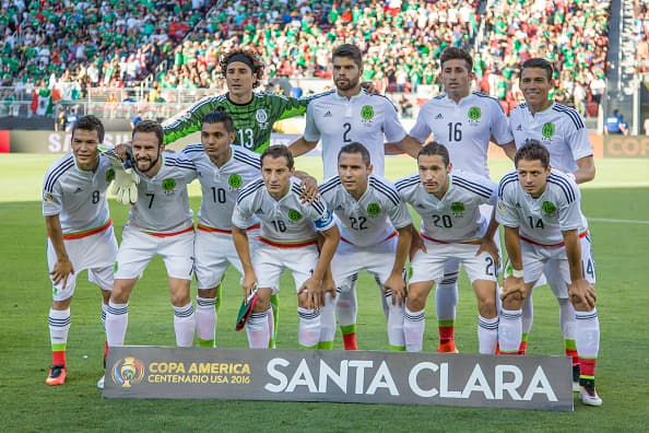 Siete jugadores del Tri repiten como titulares tras la 'pesadilla' del 7-0 ante Chile