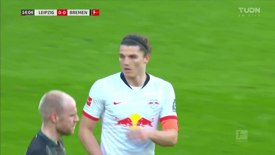 Tiro desviado de Marcel Sabitzer