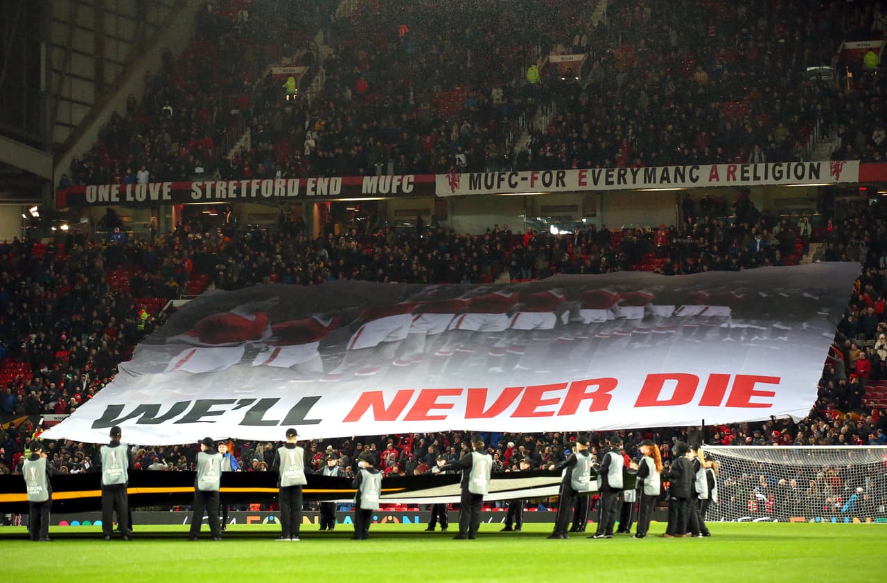 Los Red Devils ganan tranquilamente en Old Trafford con tres goles a cero al Partizan y pasan a la siguiente ronda de la Europa League.