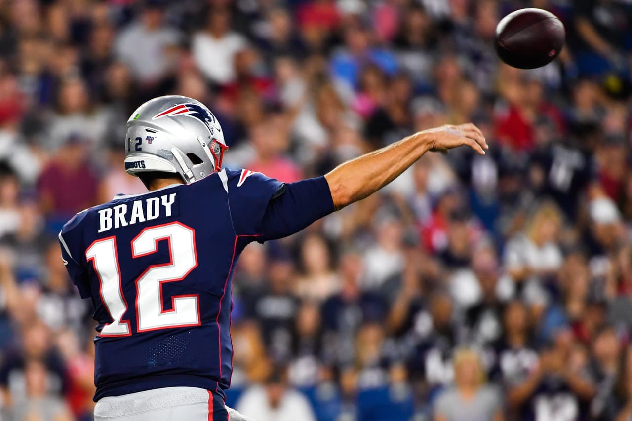 Brady necesita un pase anotador contra Pittsburgh para superar a Peyton Manning con la segunda mayor cantidad de pases anotadores en partidos de apertura de temporada en la historia de la NFL.
