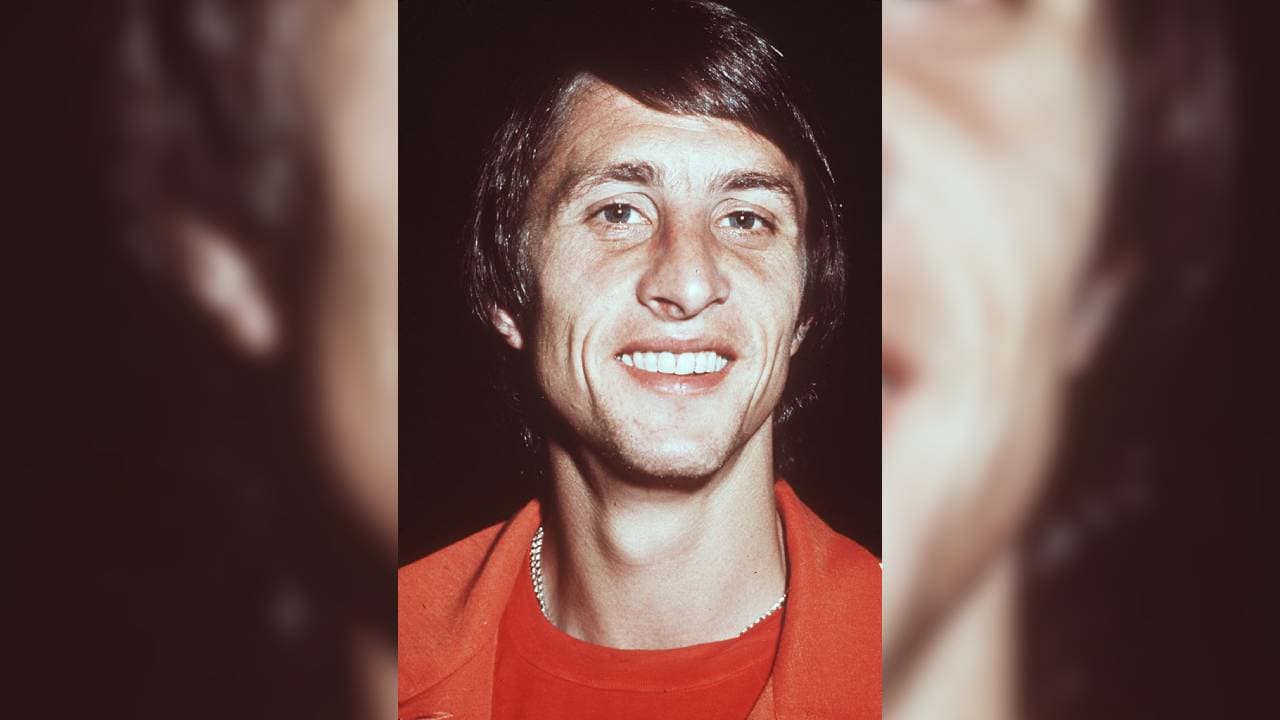 En 1969, antes de convertirse en una estrella mundial, grabó el tema ‘Otro buen chut’, también conocido como ‘Oei Oei Oei’. En Barcelona también prestaría su voz para grabar un tema para los blaugranas.