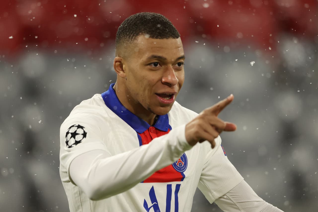 Propietario del PSG liderará charlas para renovar a Mbappé
