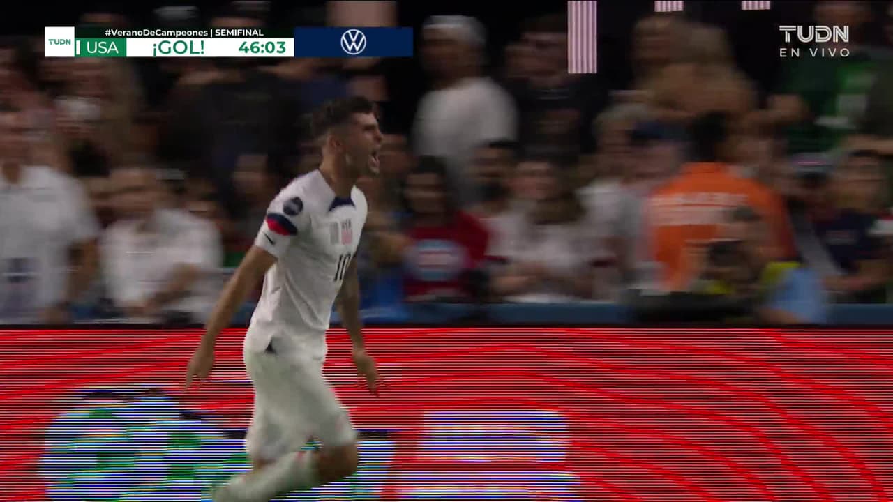 ¡GOL!  anota para Estados Unidos. Christian Pulisic