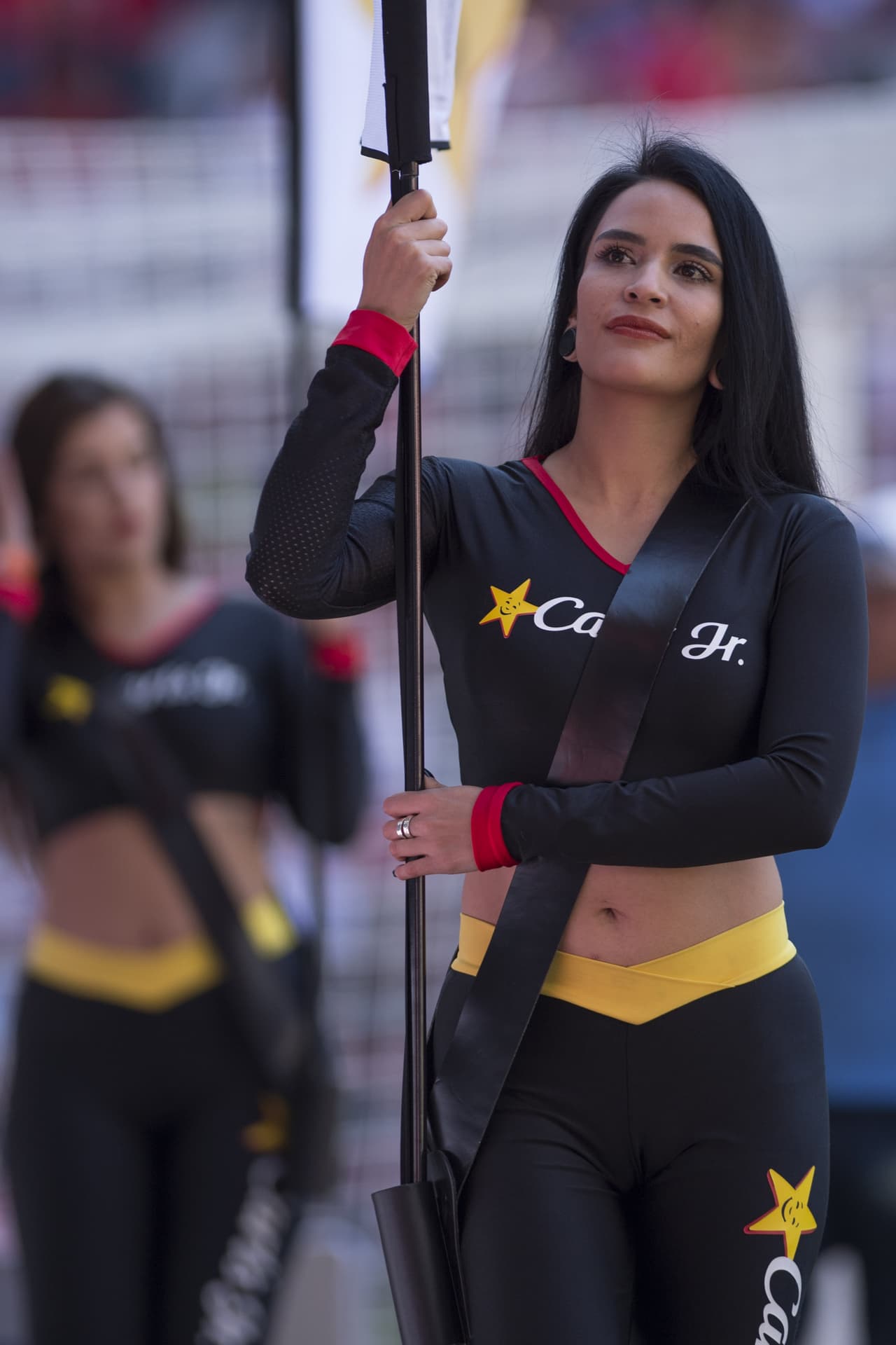 El colorido de los hinchas y de las animadoras en el estadio Nemesio Díez prendió la fiesta del partido entre Toluca y Cruz Azul por la Jornada 6 del Clausura 2019 de la Liga MX.