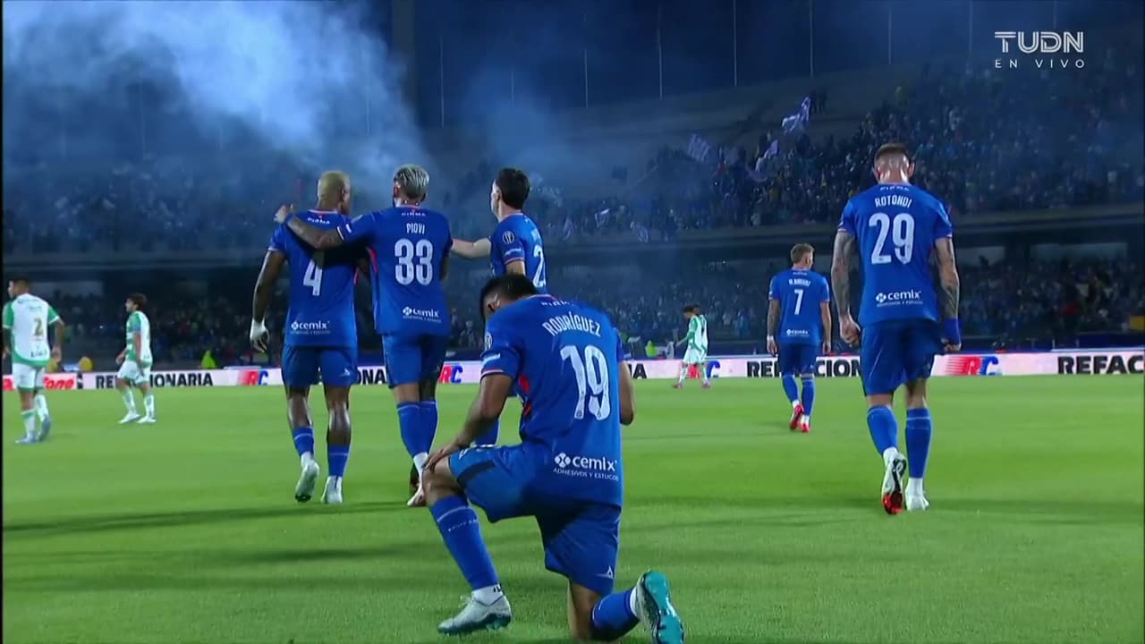 ¡Estás loco, Charly! ¡De tijera! ¡Golazo de otra liga de Cruz Azul!
