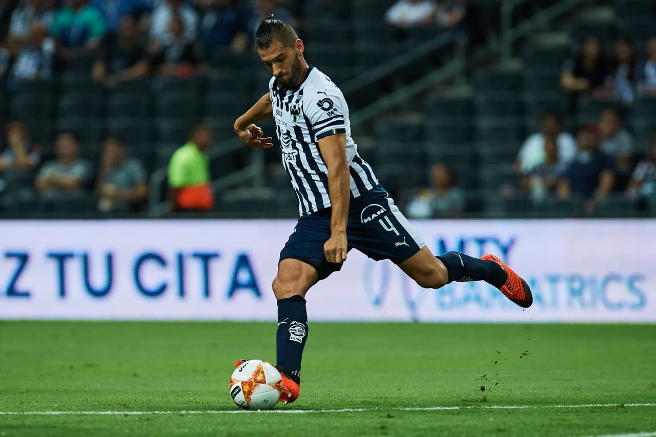 Pero los Rayados se fueron adelante en el marcador con un penalti. A los 20 minutos Nicolás Sánchez marcó el 1-0 desde los 11 pasos. Zacatepec fue pillado en un contragolpe y pagó las consecuencias.