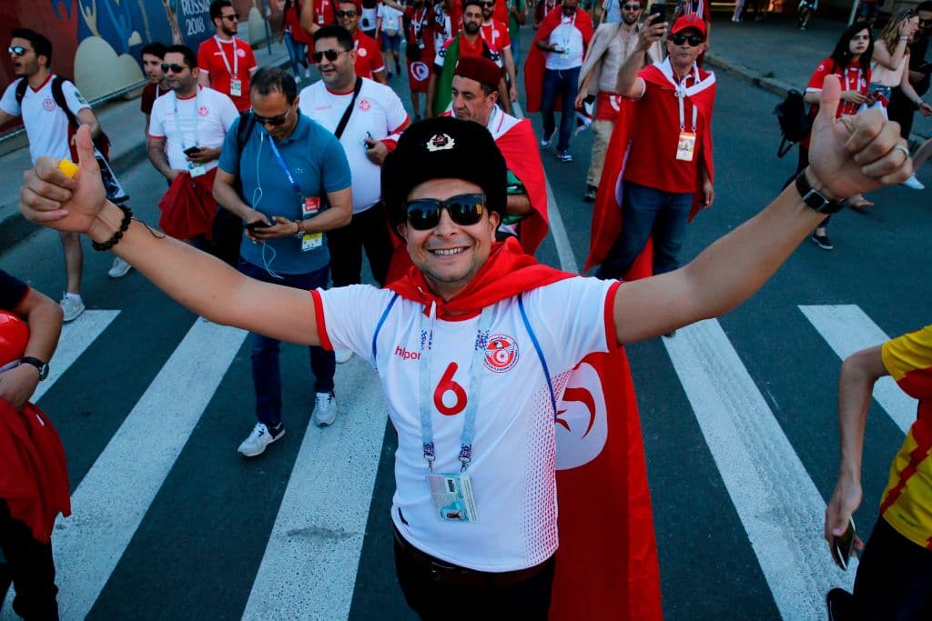Aficionados tanto tunecinos como ingleses acudiendo al llamado de sus selecciones en el debut mundialista para ambas. No cabe duda que estaban empezando a pasarla muy bien en Volgograd.