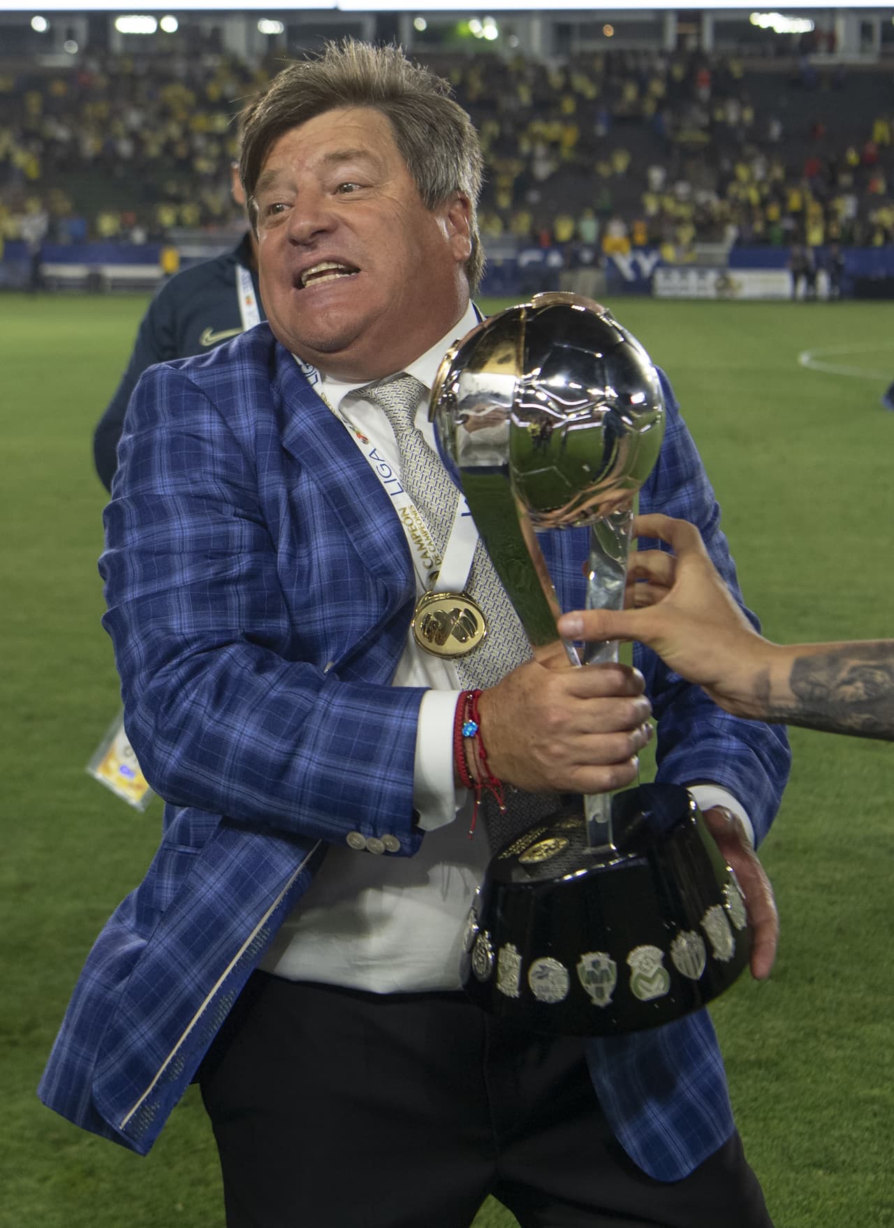 Sin embargo, tras salir de la selección de México, Herrera dejó el Lavolpismo y ha adoptado su propio estilo con América.