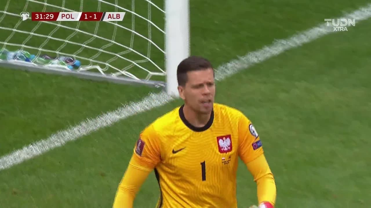 ¡TIRO ATAJADO! disparo por Rey Manaj.