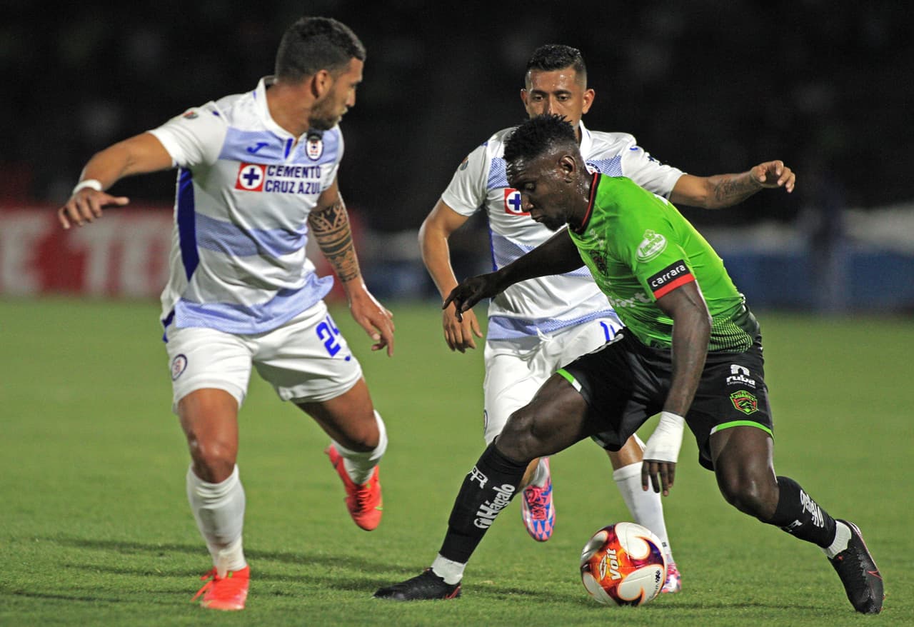 La Máquina presionó y encerró a los Bravos en su propia cancha, pero faltó tino.