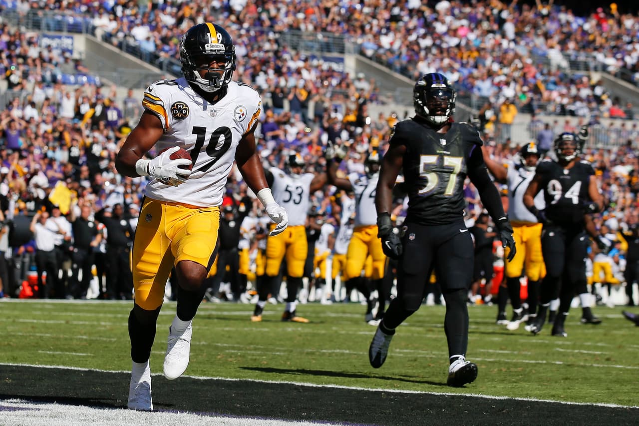 El receptor novato de Pittsburgh Steelers, JuJu Smith-Schuster, encontró la zona de anotación en la victoria contra los odiados Baltimore Ravens.