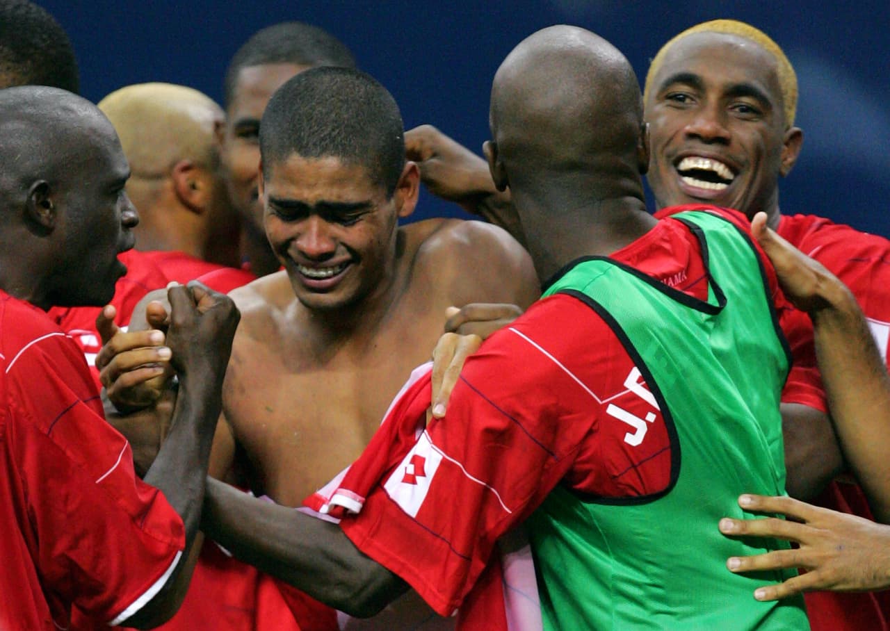 Panamá (Copa Oro 2005).- Y ese equipo fue el canalero que desde la primera ronda sorprendió al vencer a Colombia, Panamá quedó en segundo lugar del grupo y en cuartos de final venció a Sudáfrica en penales. (Foto: Getty Images).