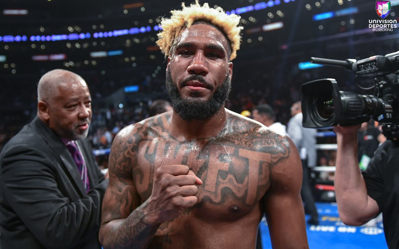 Jarrett Hurd no tuvo problemas para dominar a Jason Welborn, quien a pesar de su gran corazón terminó noqueado en el tercer episodio. Lo más relevante de la pelea fue el reto que Jermell Charlo, monarca superwélter del CMB, le lanzó arriba del ring durante la clásica entrevista al ganador