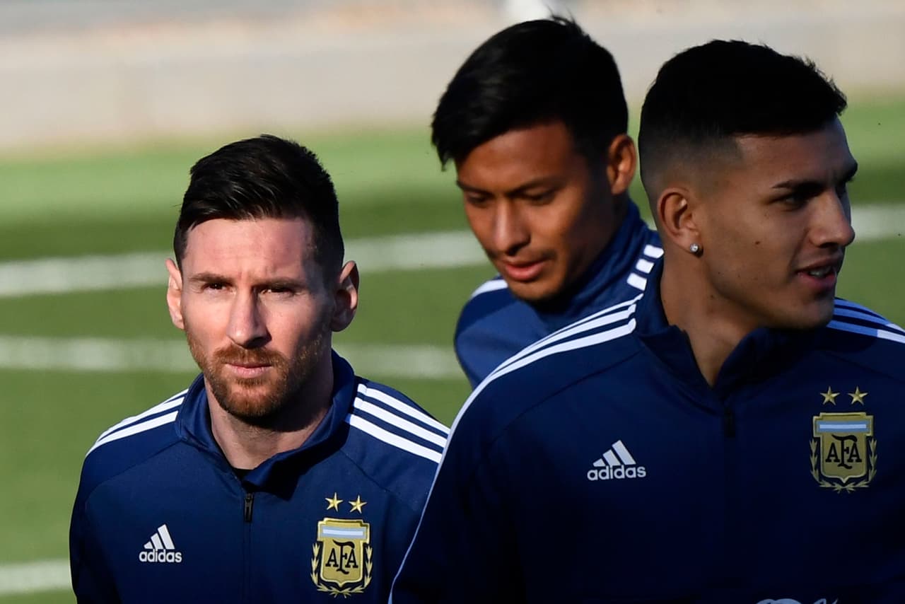 Lionel Messi tuvo su primer entrenamiento en Madrid con la selección de Argentina luego de una ausencia de ocho meses de retiro del equipo tras el Mundial de Rusia 2018.