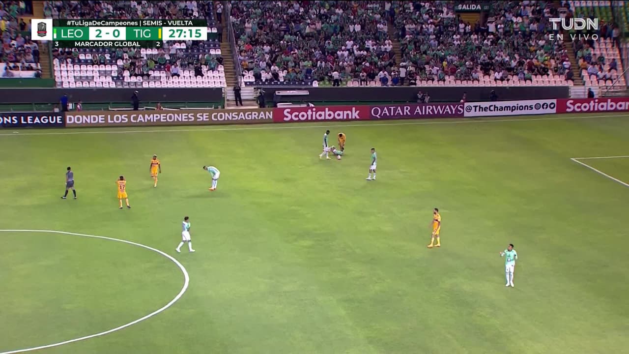 ¡TIRO ATAJADO! disparo por Víctor Dávila.