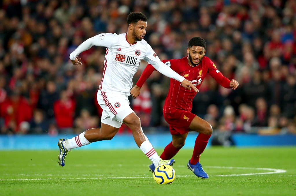 Con goles de Salah y Mané, los Reds ganan 2-0 al Sheffield United y siguen alejándose en la cima de la Premier League.