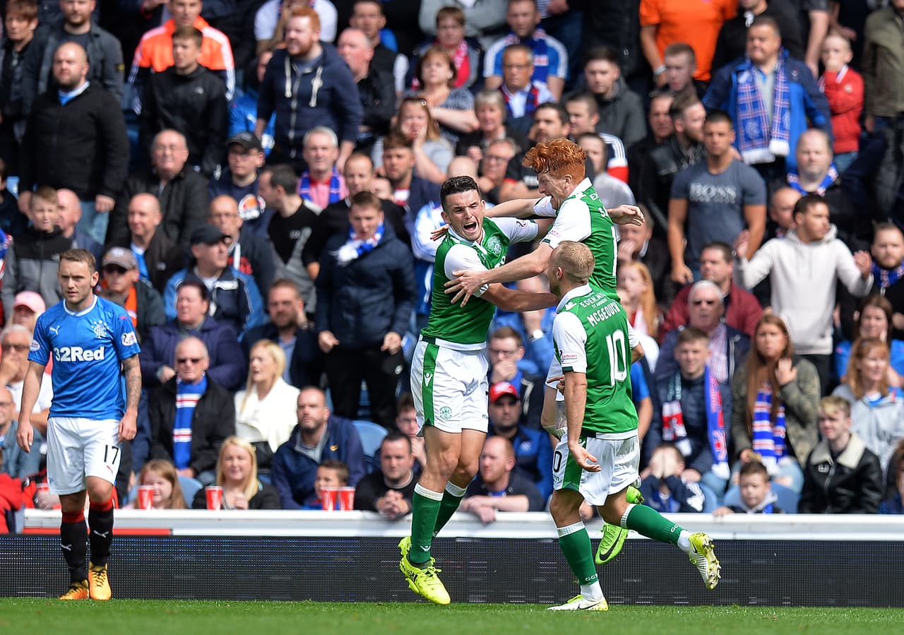 Murray festejó tan efusivamente que bien pudieron mostrarle la tarjeta amarilla por desmesura.