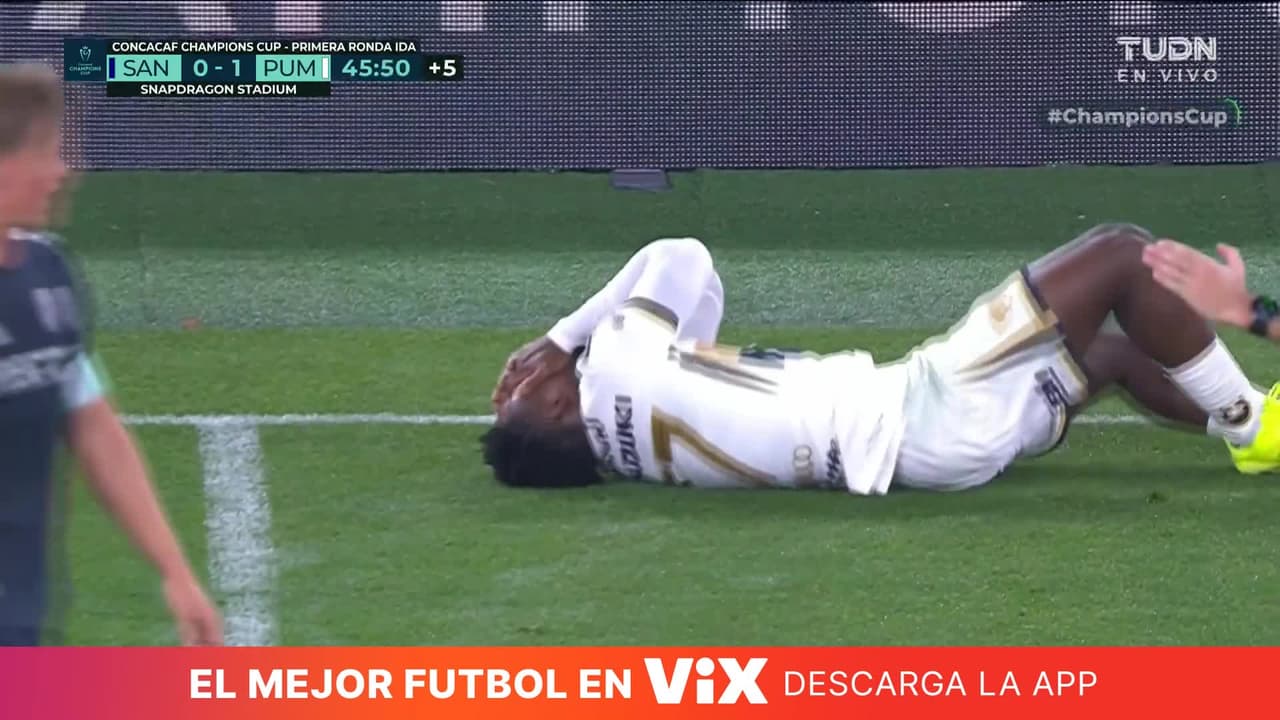 ¡En la cara no! Álvaro Angulo chocó en hombro del jugador de San Diego