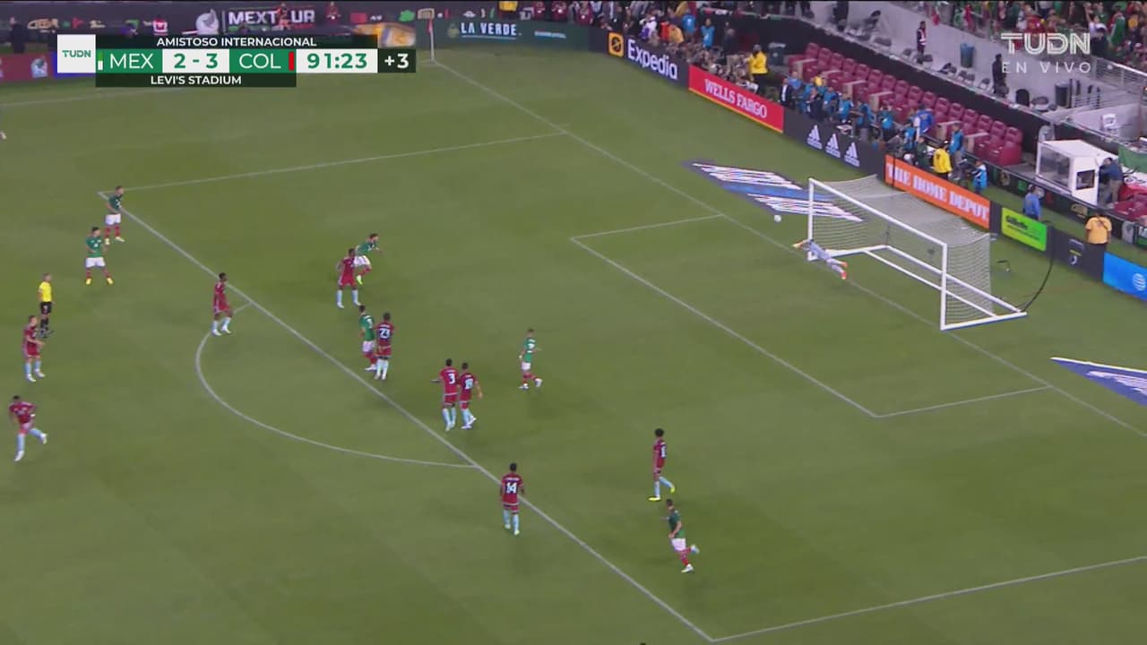 ¡Línea quemante! Alexis Vega solo provoca un susto para Colombia